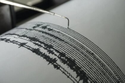 sismo de 56 grados afecta japon cerca del monte fuji Sismo de 5.6 grados afecta Japón cerca del monte Fuji sin riesgo de tsunami