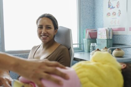 SSG implementa servicios de salud reproductiva para menores de 19 años.