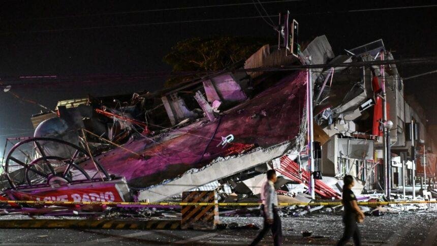 Terremoto de magnitud 7.8 en Filipinas deja 19 muertos y 134 heridos