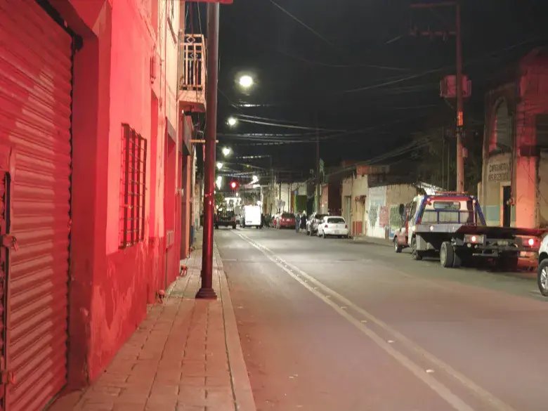 titulo reescrito celaya motociclista fallece tras caida en el centro Título reescrito: "Celaya: Motociclista fallece tras caída en el Centro Histórico"