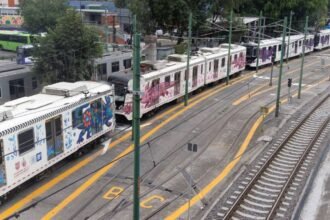 Tren Ligero se descarrila en ruta al Estadio Azteca antes del Mundial