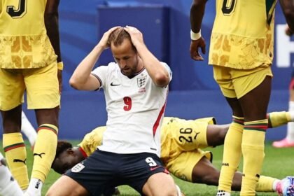 Un brujo africano imparte un hechizo a Harry Kane y lo libera