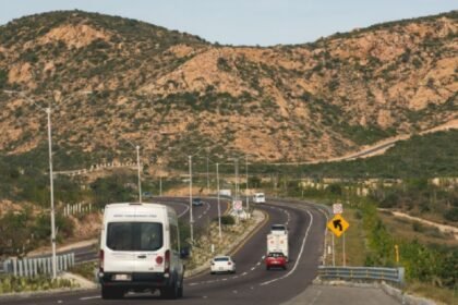 Accidente de autobús de pasajeros cobra tres vidas en carretera de San José del Cabo