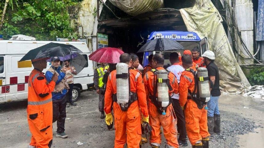 Al menos 11 muertos y 14 desaparecidos tras explosión en túnel del Himalaya