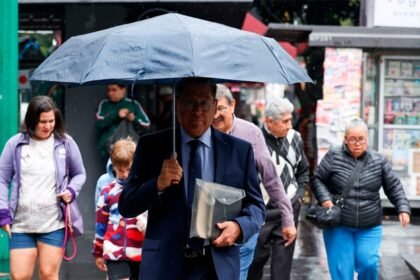 Alertas naranja y amarilla activadas por lluvias fuertes en la CDMX