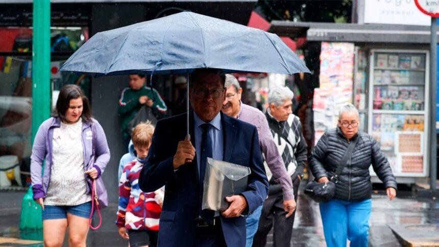 Alertas naranja y amarilla activadas por lluvias fuertes en la CDMX