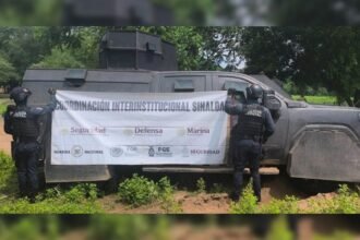Aseguran en Sinaloa vehículo blindado y armamento de alto calibre