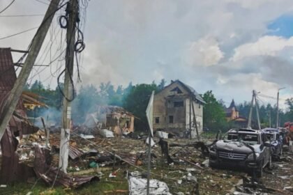 Ataque ruso a campo militar cerca de Kyiv deja al menos 10 muertos