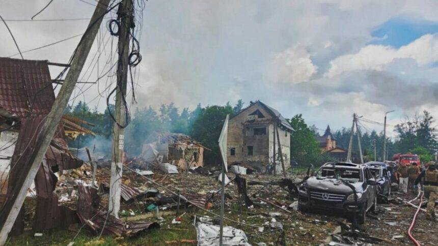 Ataque ruso a campo militar cerca de Kyiv deja al menos 10 muertos