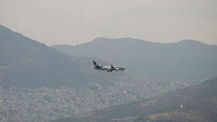 Avión de carga con cinco tripulantes desaparece en ruta a Pakistán