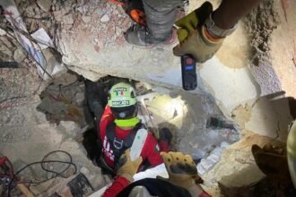 Bomberos de Zitácuaro destacan por sus rescatistas en Venezuela.