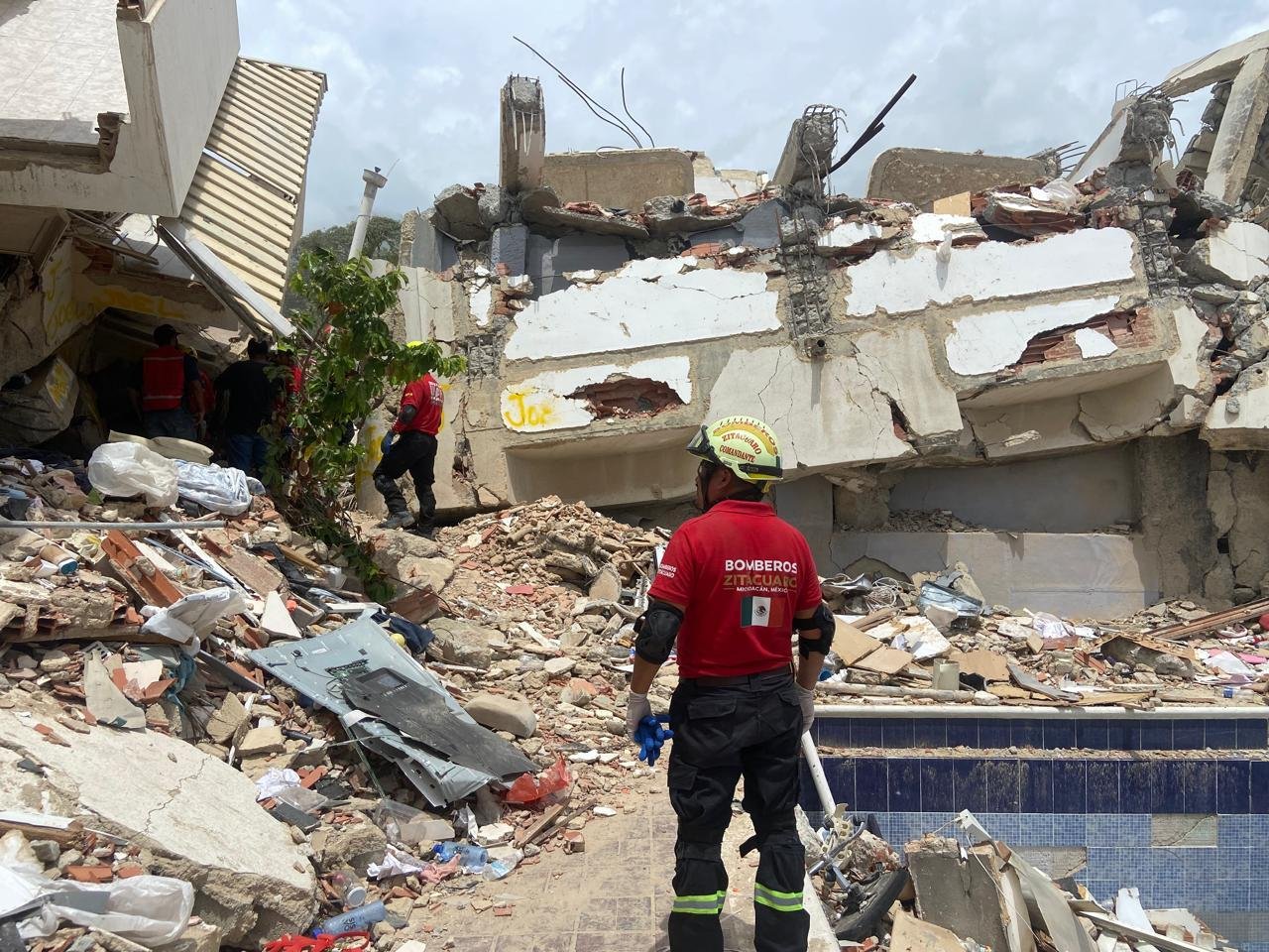 Bomberos de Zitácuaro vuelven tras exitosa misión humanitaria en Venezuela