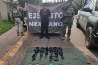 Capturan a dos individuos, incluido un menor, con armas y drogas en Culiacán