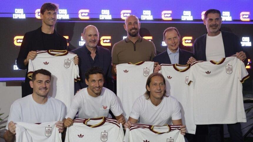 Casillas, Butragueño y Hierro apoyan a España en Semifinales contra Francia