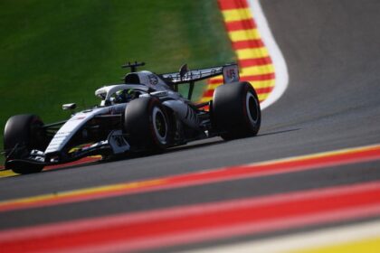 checo perez en vigesimo lugar tras segunda practica del gp Checo Pérez en vigésimo lugar tras segunda práctica del GP de Bélgica