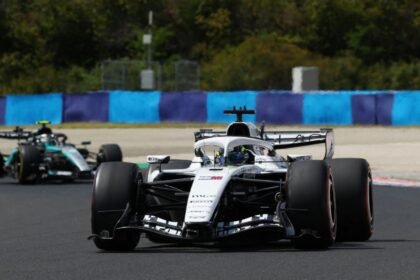 Checo Pérez finaliza vigésimo en la segunda práctica del GP de Hungría