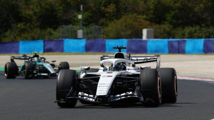 Checo Pérez finaliza vigésimo en la segunda práctica del GP de Hungría