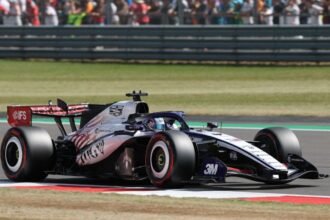 Checo Pérez saldrá desde la posición 20 en el GP de Gran Bretaña