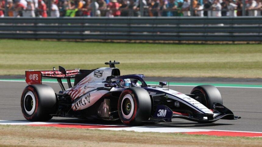 Checo Pérez saldrá desde la posición 20 en el GP de Gran Bretaña