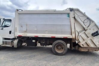 Compra de nueve camiones mejorará servicio de recolección de basura en Abasolo