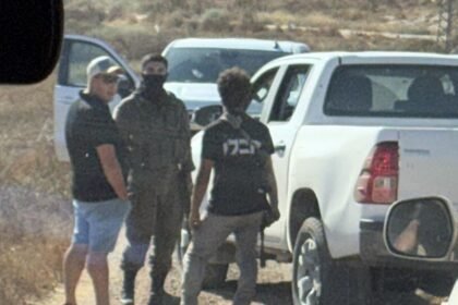 congresista democrata retenido en cisjordania por colonos y ejercito israeli Congresista demócrata retenido en Cisjordania por colonos y Ejército israelí