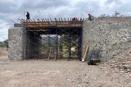 Consolida conectividad en Xichú con cuarta etapa del camino La Noria – Las Palomas