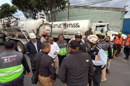 controlan derrame de hidrocarburo en iztacalco tras presunto sabotaje a Controlan derrame de hidrocarburo en Iztacalco tras presunto sabotaje a Pemex
