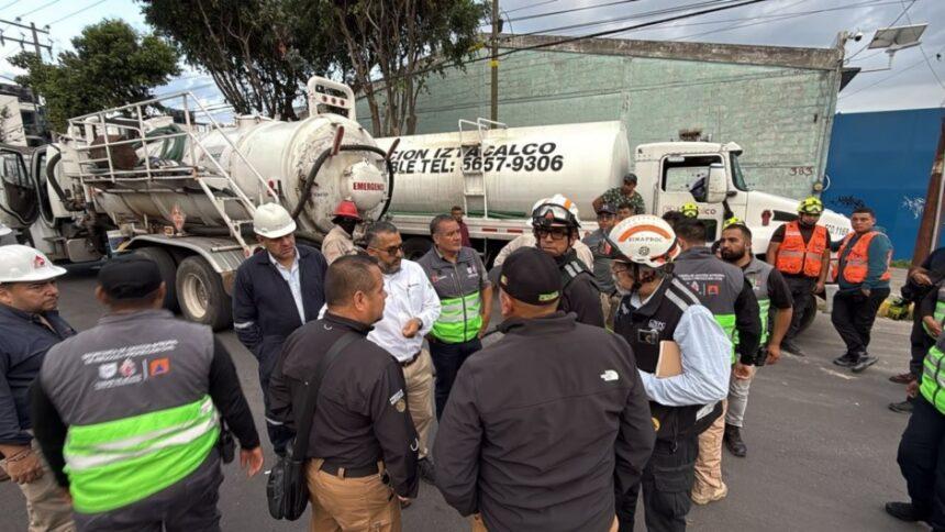 Controlan derrame de hidrocarburo en Iztacalco tras presunto sabotaje a Pemex