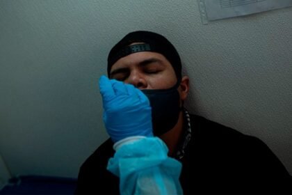 Covid-19 repunta en México con 709 casos reportados por Salud