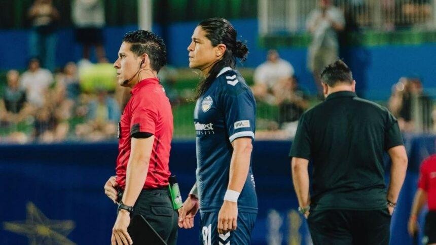 Cristo Fernández debuta como futbolista profesional a los 35 años en EE. UU.