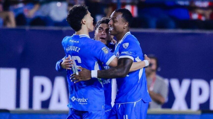 Cruz Azul logra una impresionante remontada contra San Luis en la Liga MX