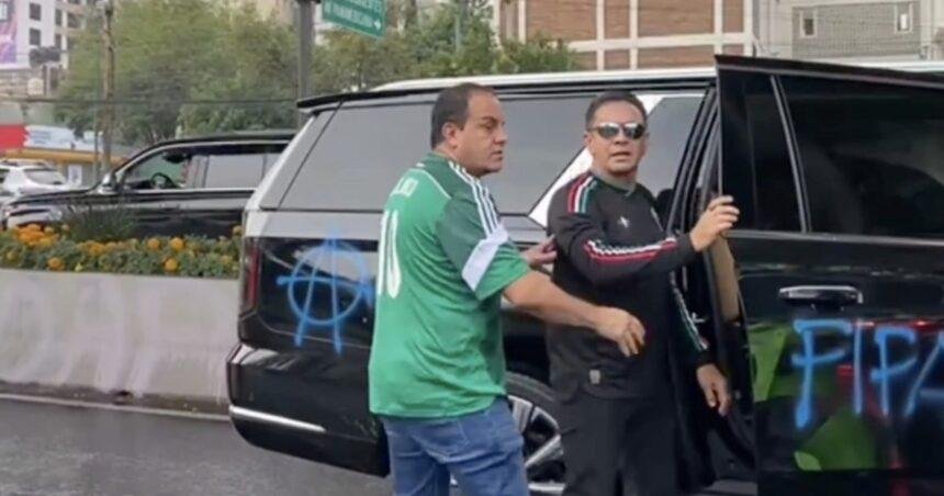 cuauhtemoc blanco enfrenta vandalismo en camino a partido en mexico Cuauhtémoc Blanco enfrenta vandalismo en camino a partido en México