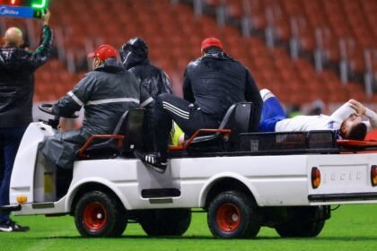 Defensa suspendido hasta la recuperación del jugador lesionado en su debut