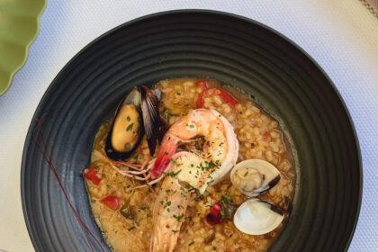 descubre el sabor del aceite de oliva en este encantador Descubre el Sabor del Aceite de Oliva en Este Encantador Restaurante Mediterráneo