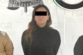 Detienen a Gilda Lozoya en el AICM por presuntas operaciones ilegales.