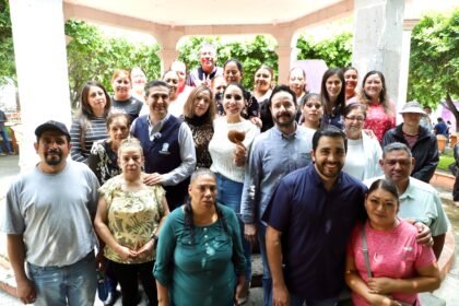 DIF Estatal distribuye paquetes alimentarios en comunidad de Moroleón, Guanajuato.