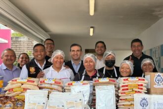 DIF Estatal proporciona insumos alimentarios a primaria en Romita, Guanajuato.