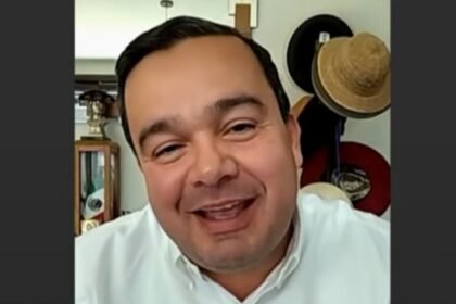 Diputado morenista se declara "honorable" mientras lo acusan de deudas alimentarias