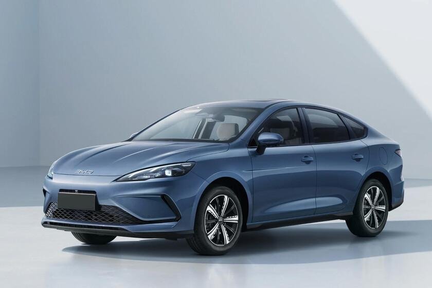 Diseño optimizado y mayor autonomía eléctrica para competir con Toyota