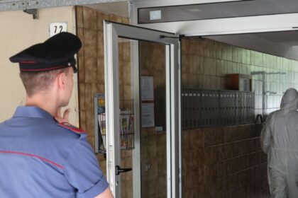 dos agentes de seguridad hospitalizados tras manipular vapeadores en irlanda Dos agentes de seguridad hospitalizados tras manipular vapeadores en Irlanda