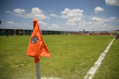 El fútbol fomenta la unión familiar en la comunidad