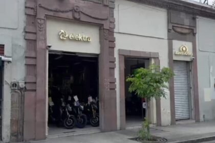Elektra en Celaya reabre con mejoras en su planta eléctrica
