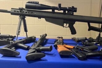 Embajador de Estados Unidos destaca incautación de armas tras advertencia de Sheinbaum