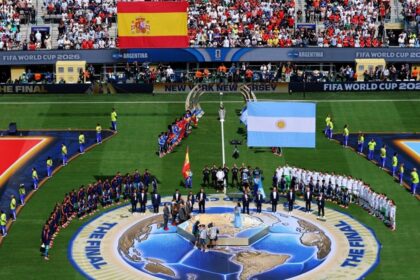 emocionante ceremonia de los himnos de espana y argentina en Emocionante ceremonia de los himnos de España y Argentina en la Final
