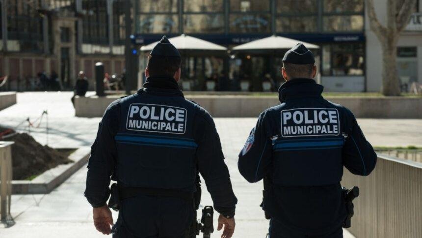 Encuentran cinco cuerpos de recién nacidos en domicilio de pareja en Francia