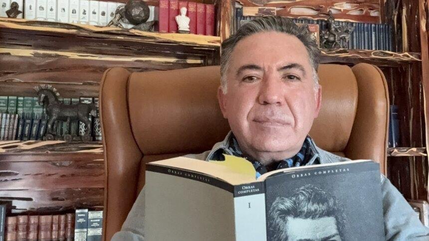 Enrique Inzunza reaparece en redes desde Badiraguato durante tensión por “El Mayo”