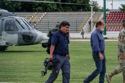 Epigmenio Ibarra acusado de utilizar helicópteros del Ejército para filmar en Sinaloa