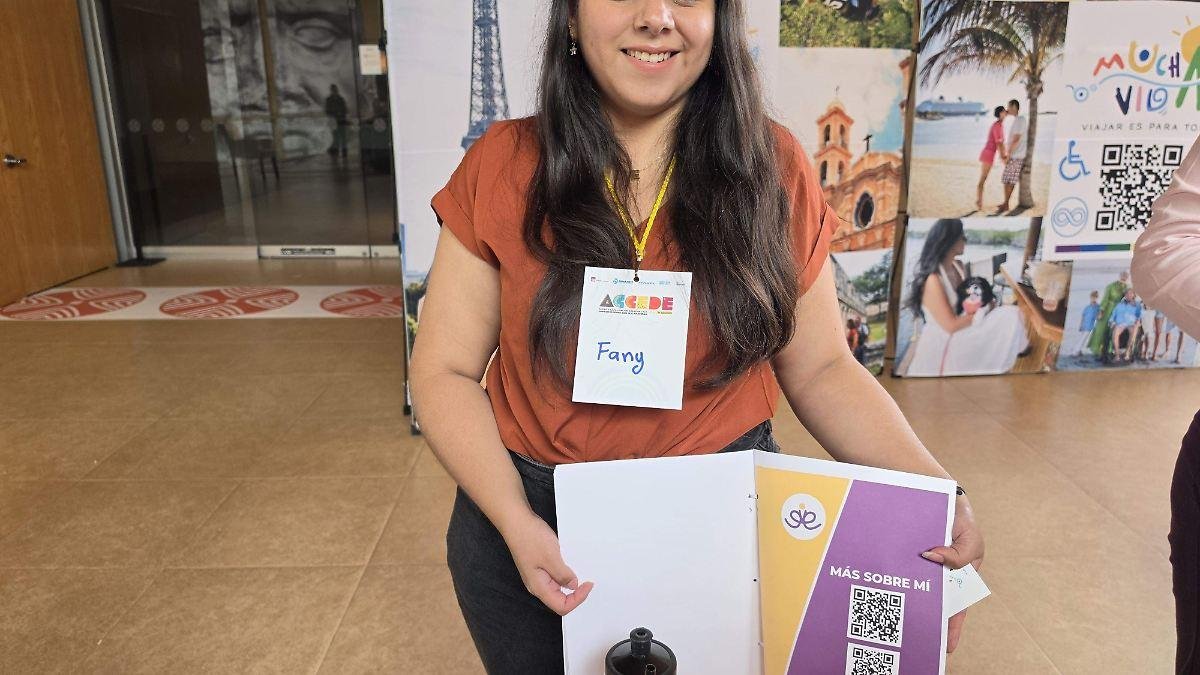 Estefanía Vera emprende tras el diagnóstico de autismo en León.