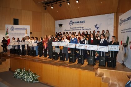 Estudiante del SABES de Romita representará a Guanajuato en concurso estatal.