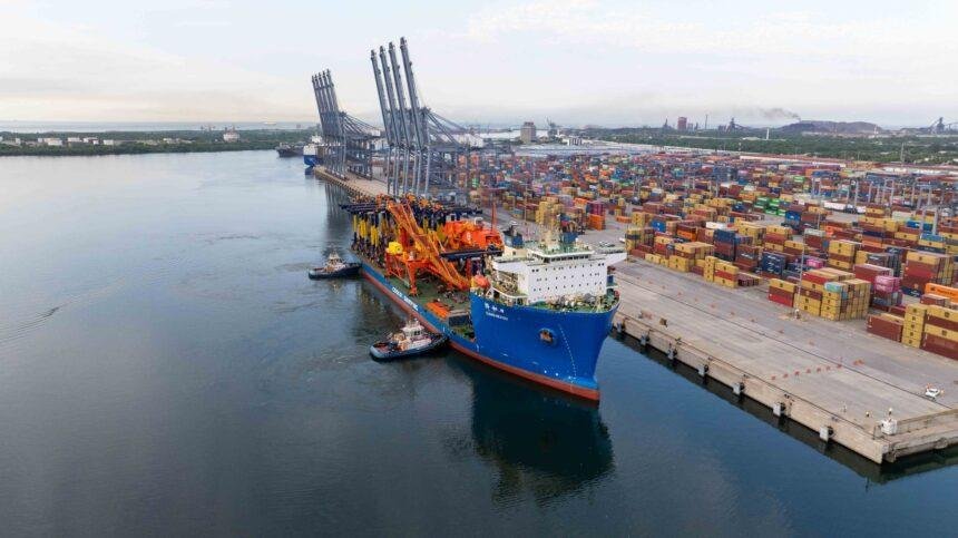 Evolución tecnológica en el Puerto de Lázaro Cárdenas con nuevas grúas automatizadas